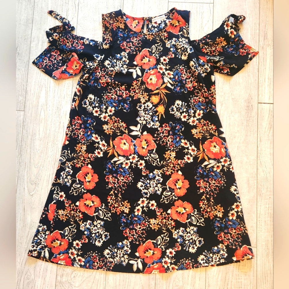 Women's Floral Cold Shoulder  Dress Sz MED
